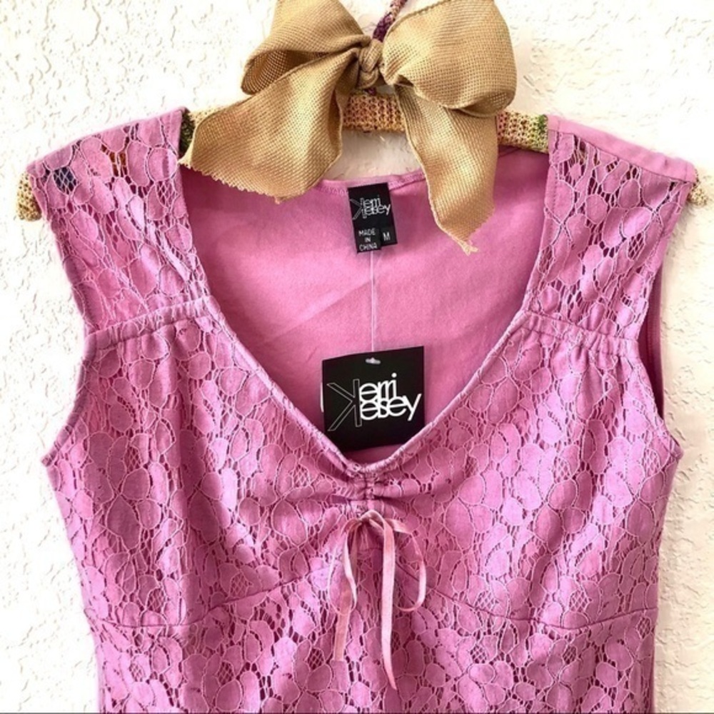Lilac lace V-neck cotton tank top Sz M NWT